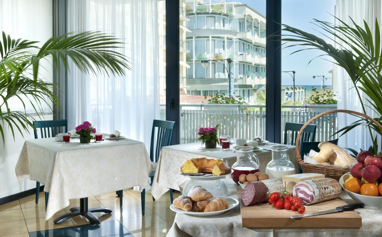 Hotel Gabbiano カットーリカ エクステリア 写真