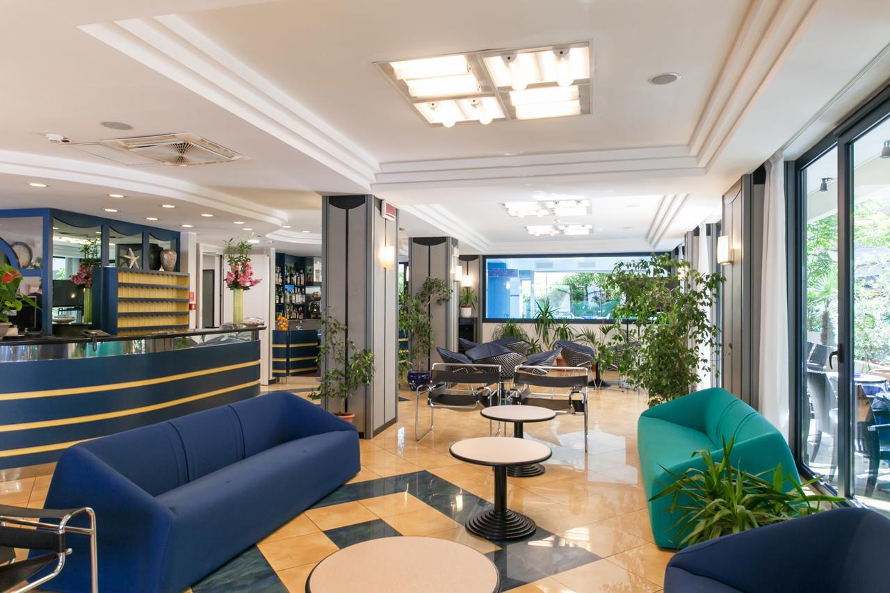 Hotel Gabbiano カットーリカ エクステリア 写真